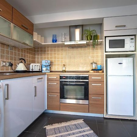 Pass The Keys Art Deco Inspired Apartment With Roof Top Views Shrewsbury Esterno foto