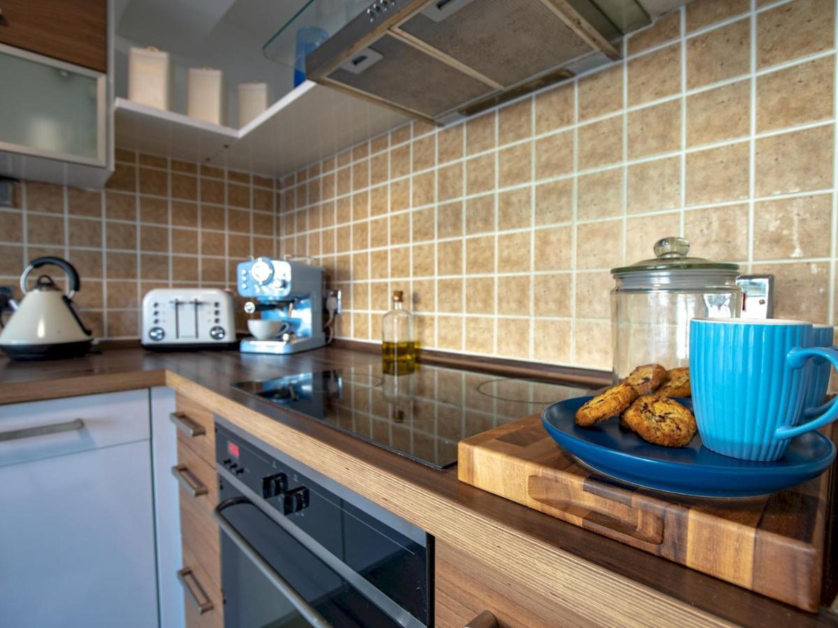 Pass The Keys Art Deco Inspired Apartment With Roof Top Views Shrewsbury Esterno foto